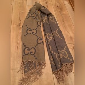 Gucci Jacquard Cashmere Scarf/Shawl Genuine